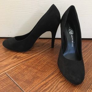 Rock Republic Black Suede Heels - size 8.5